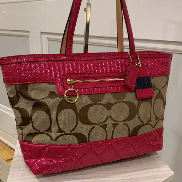 Coach Handbags - Coach Vintage Large Poppy Leather and Signature Jacquard Tote NWOT